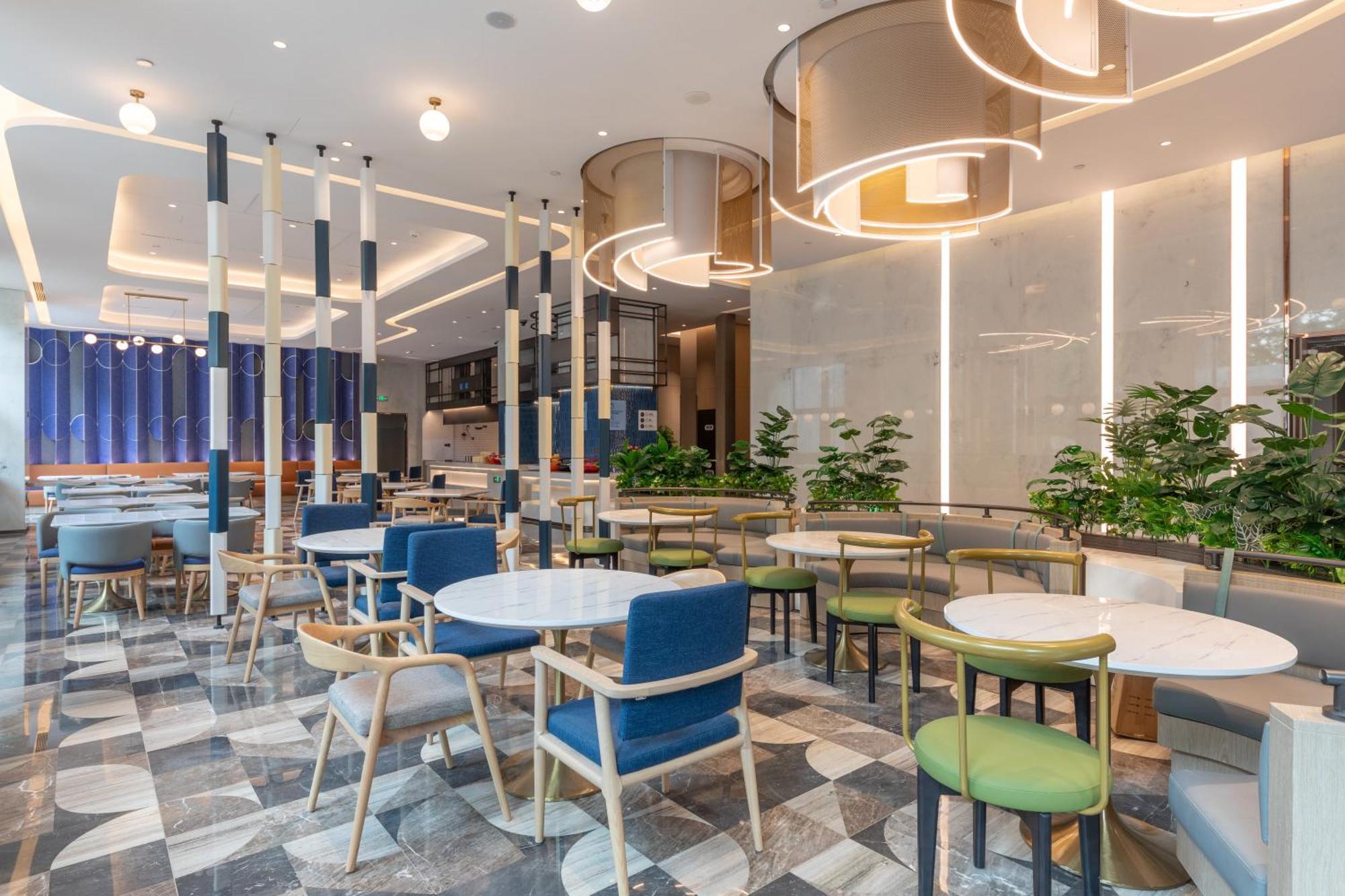 Holiday Inn Express Changfeng Park Шанхай Экстерьер фото
